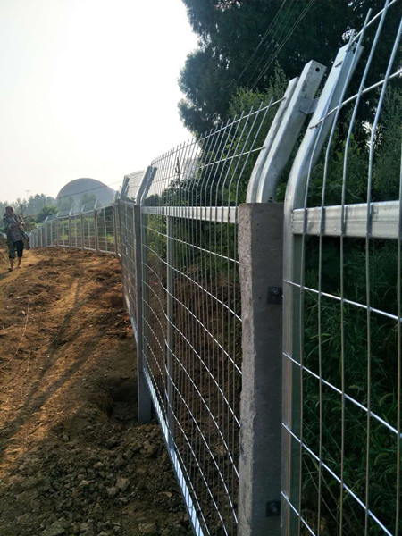水泥立柱水库护栏网 水泥立柱水库护栏网