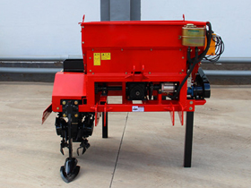 牡丹江小型自动施肥机